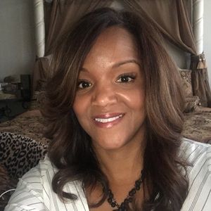 Meet your Posher, Monica